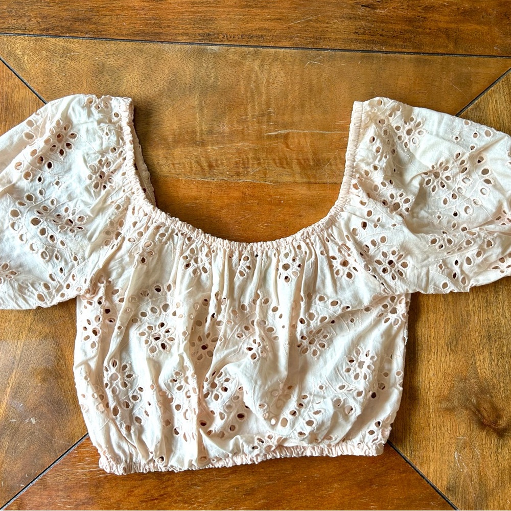 Forever 21 Pale Orange Puff Sleeve Eyelet Crop Top Blouse, Small - Picture 2 of 5